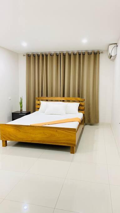 לאוטוקה Lovely 4-Bedroom Holiday Home With Free Parking. מראה חיצוני תמונה