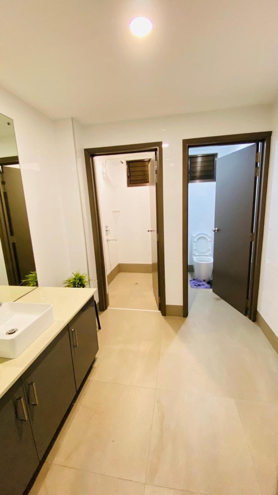 לאוטוקה Lovely 4-Bedroom Holiday Home With Free Parking. מראה חיצוני תמונה